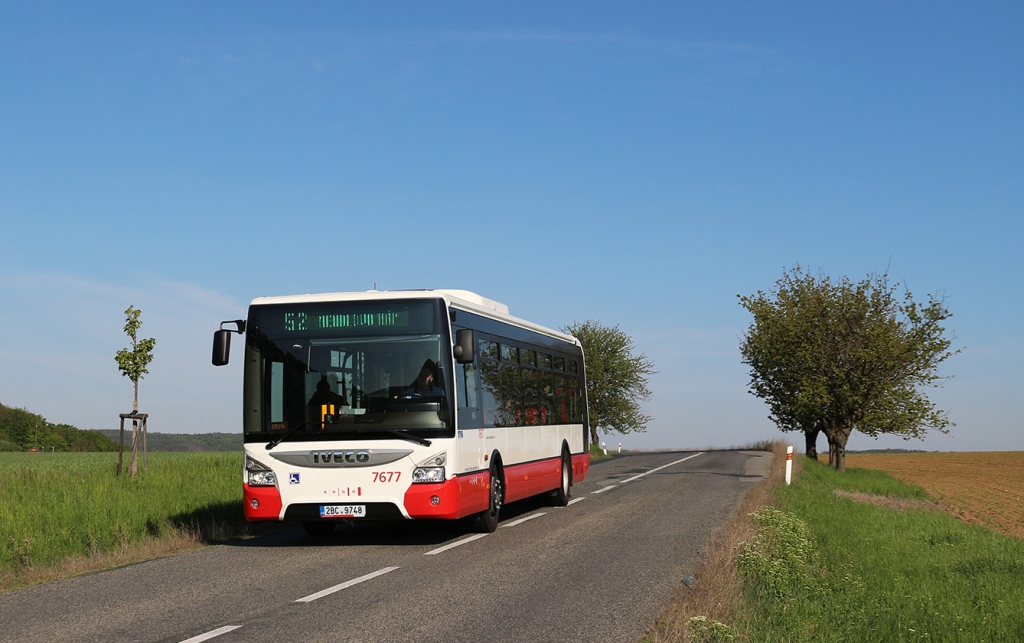 Tento autobus jede do vesnice.